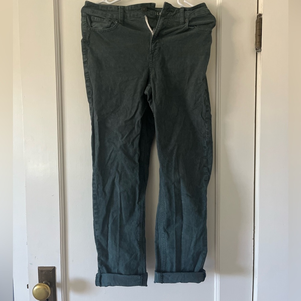 Dark forest green women’s American eagle corduroy pants
